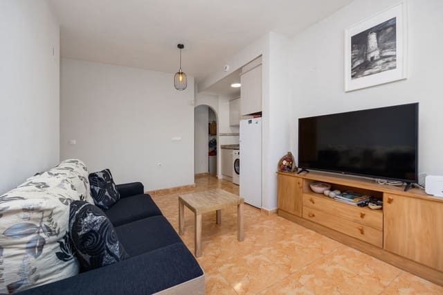 2 chambre Appartement à vendre à Puerto Deportivo, Torrevieja avec garage - 119 500 € (Ref: 9397993)