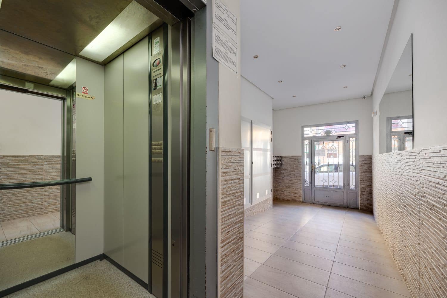 2 soveværelse Lejlighed til salg i Torrevieja med garage - € 119.500 (Ref: 9397993)