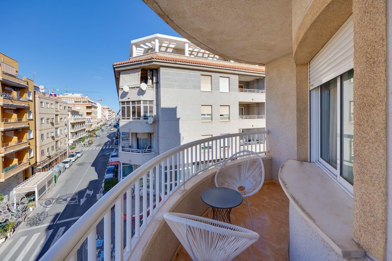 2 soveværelse Lejlighed til salg i Torrevieja med garage - € 119.500 (Ref: 9397993)