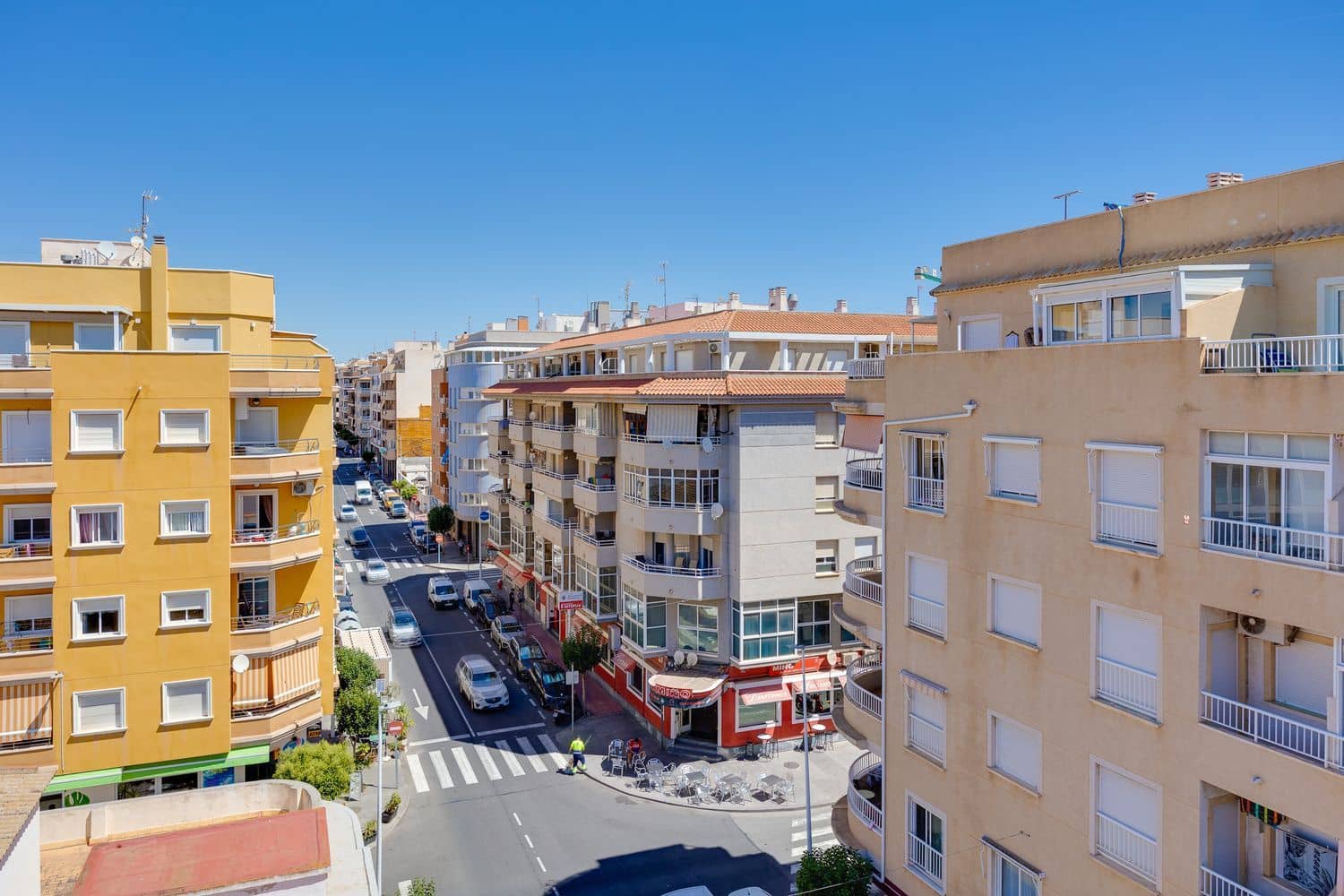2 soveværelse Lejlighed til salg i Torrevieja med garage - € 119.500 (Ref: 9397993)