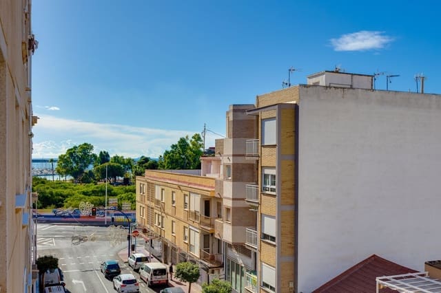 2 chambre Appartement à vendre à Puerto Deportivo, Torrevieja avec garage - 119 500 € (Ref: 9397993)