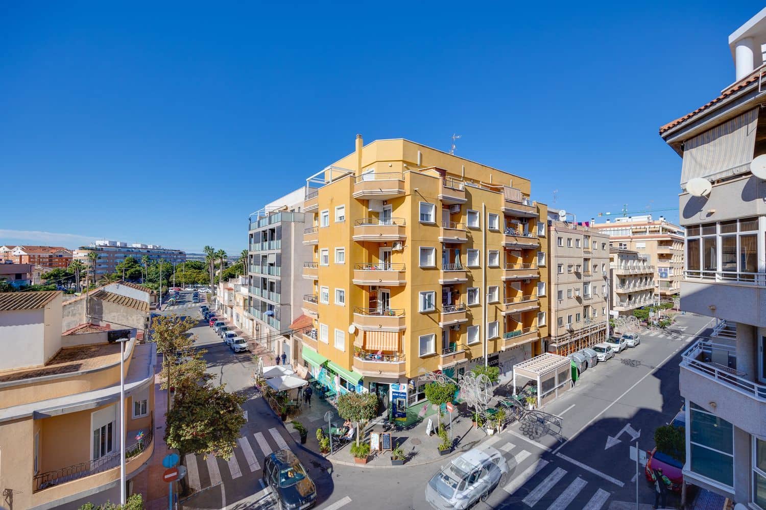 2 soveværelse Lejlighed til salg i Torrevieja med garage - € 119.500 (Ref: 9397993)