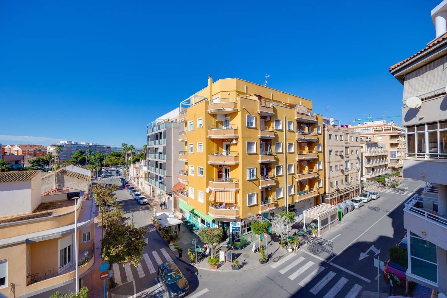 2 soveværelse Lejlighed til salg i Torrevieja med garage - € 119.500 (Ref: 9397993)