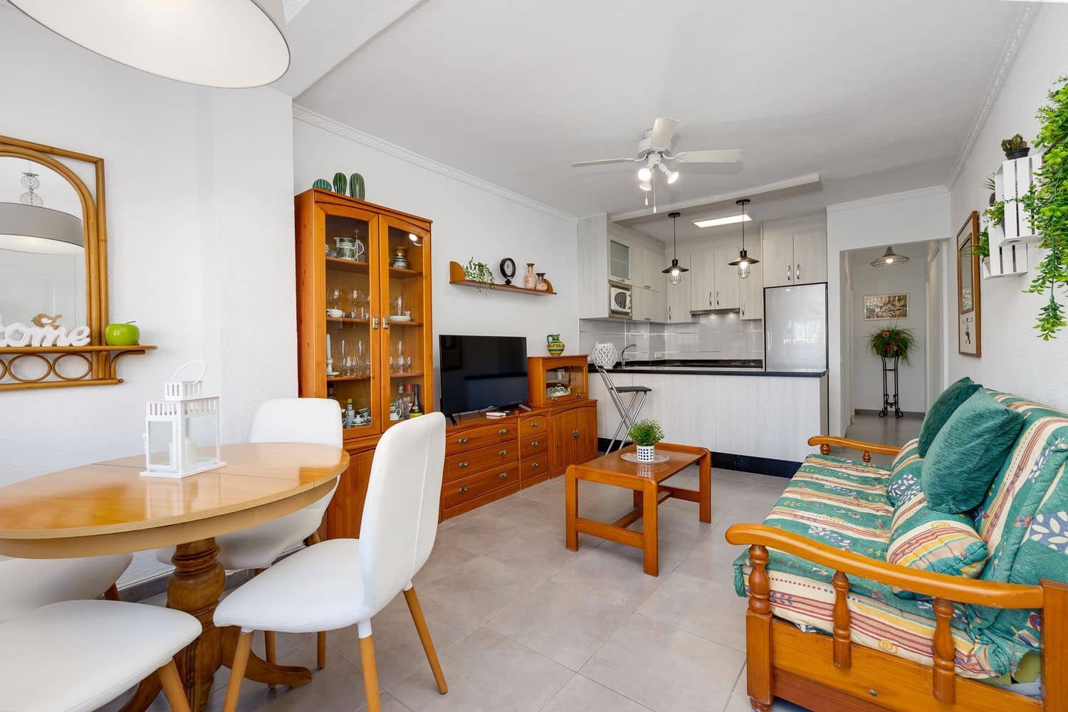 2 bedroom Townhouse for sale in Torrevieja with garage - € 160,000 (Ref: 9400382)