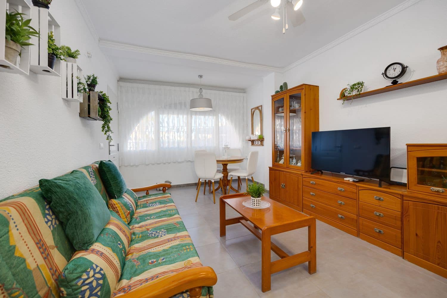 2 bedroom Townhouse for sale in Torrevieja with garage - € 160,000 (Ref: 9400382)