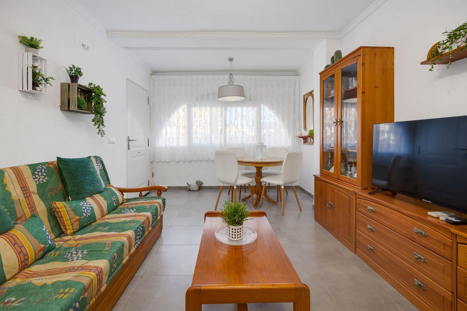 2 bedroom Townhouse for sale in Torrevieja with garage - € 160,000 (Ref: 9400382)