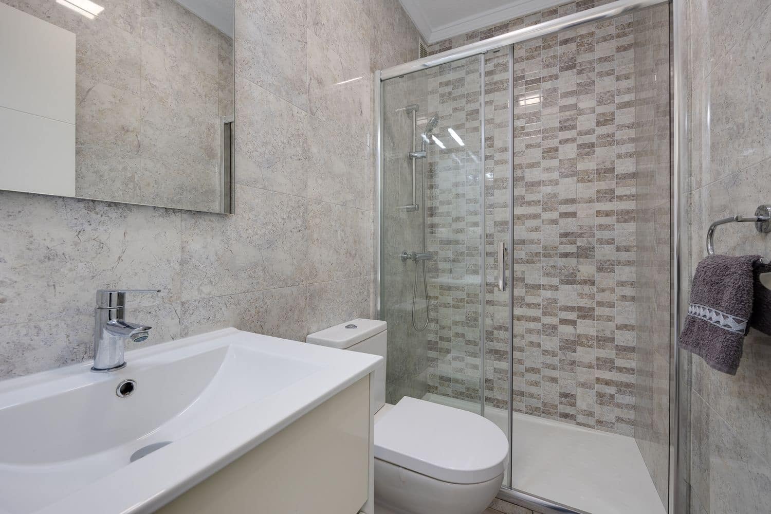 2 bedroom Townhouse for sale in Torrevieja with garage - € 160,000 (Ref: 9400382)