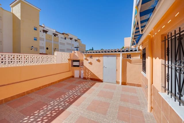 2 bedroom Townhouse for sale in Los Frutales, Torrevieja with garage - € 160,000 (Ref: 9400382)