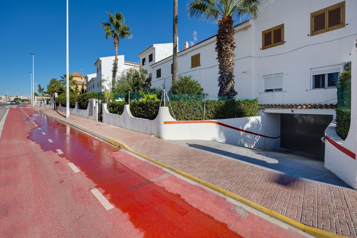2 bedroom Townhouse for sale in Torrevieja with garage - € 160,000 (Ref: 9400382)