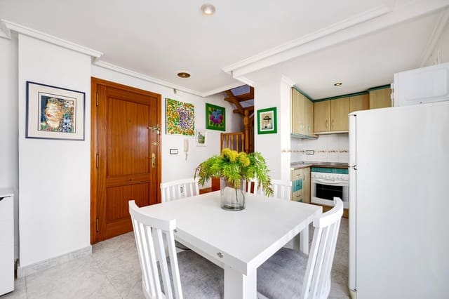 3 chambre Appartement à vendre à Las Piscinas Naturales, Torrevieja avec garage - 190 000 € (Ref: 9402884)