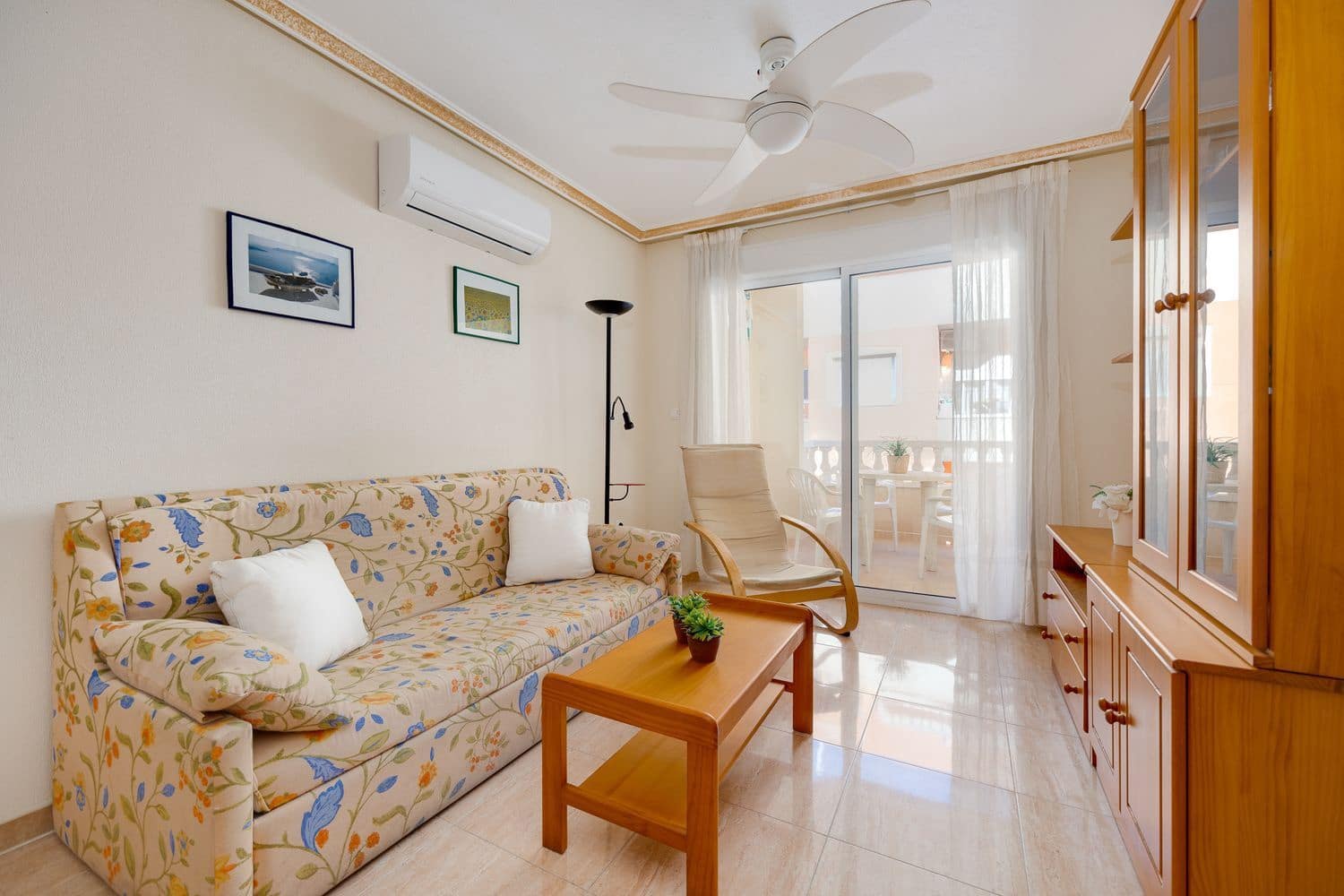 2 makuuhuone Huoneisto myytävänä paikassa Torrevieja mukana 
autotalli - 148 000 € (Ref: 9406223)