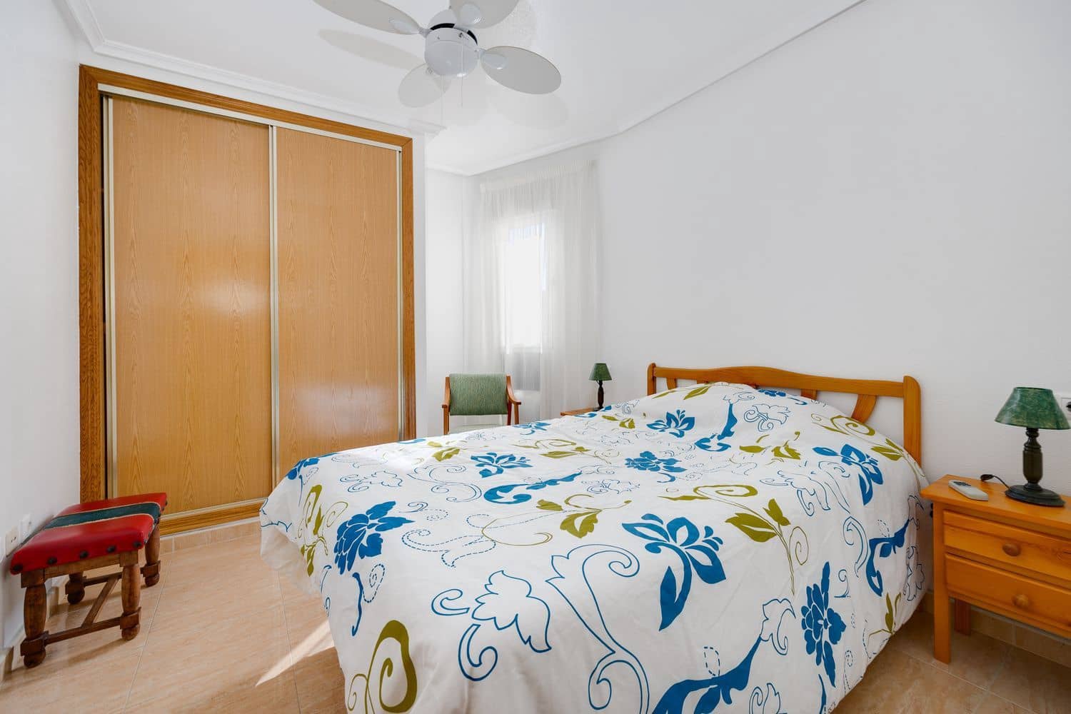 2 makuuhuone Huoneisto myytävänä paikassa Torrevieja mukana 
autotalli - 148 000 € (Ref: 9406223)