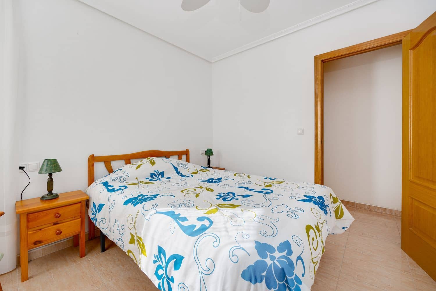 2 makuuhuone Huoneisto myytävänä paikassa Torrevieja mukana 
autotalli - 148 000 € (Ref: 9406223)