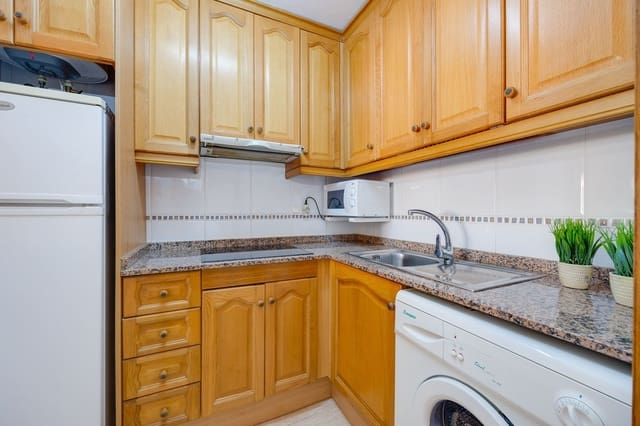 2 bedroom Apartment for sale in Playa de los Locos, Torrevieja with garage - € 148,000 (Ref: 9406223)