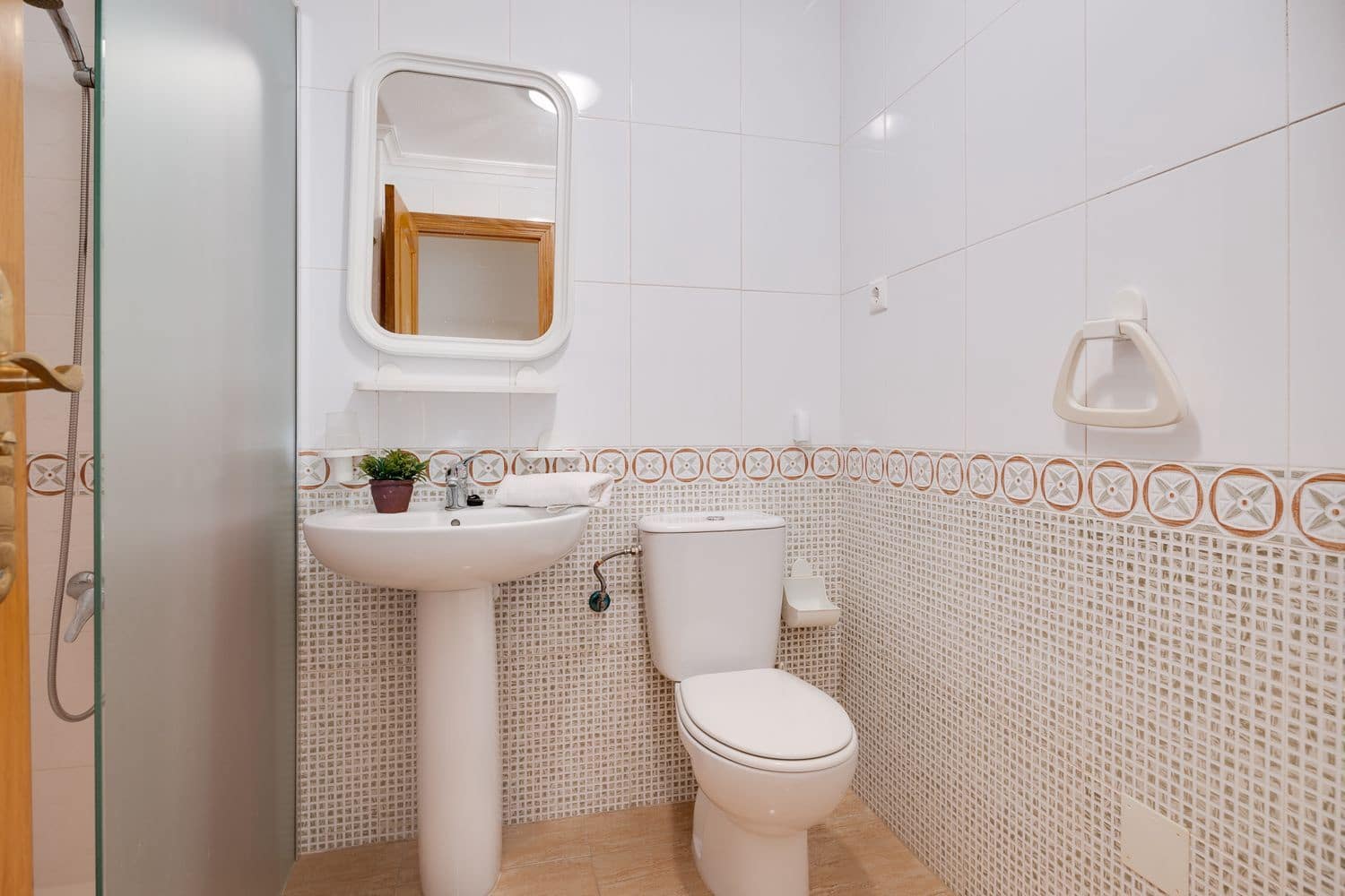 2 makuuhuone Huoneisto myytävänä paikassa Torrevieja mukana 
autotalli - 148 000 € (Ref: 9406223)