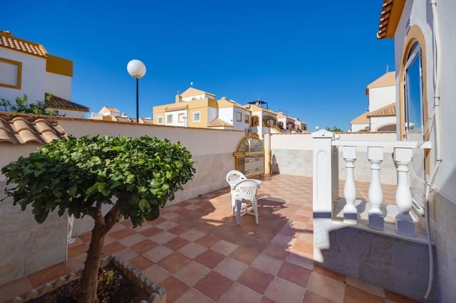 3 soveværelse Byhus til salg i El Chaparral - La Siesta - La Torreta, Torrevieja med swimmingpool garage - € 179.900 (Ref: 9418986)