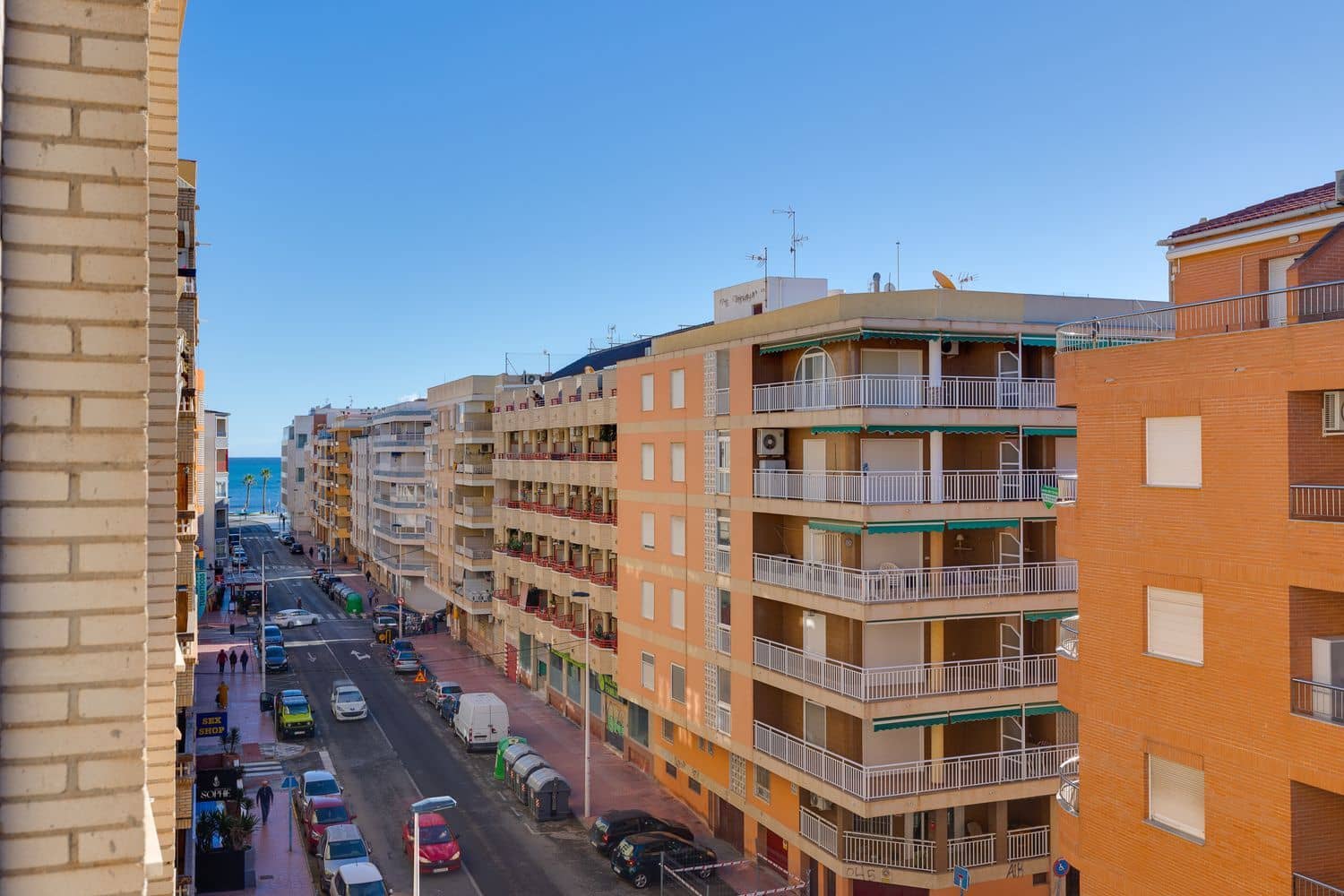 3 soveværelse Lejlighed til salg i Torrevieja med garage - € 199.000 (Ref: 9418987)