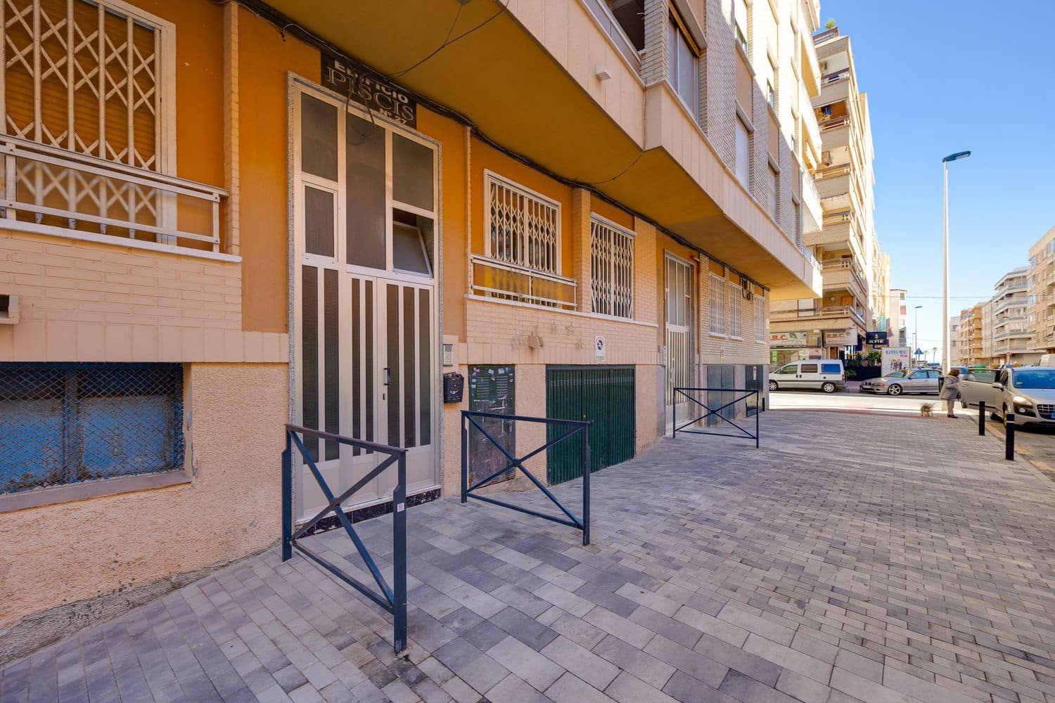 3 soveværelse Lejlighed til salg i Torrevieja med garage - € 199.000 (Ref: 9418987)