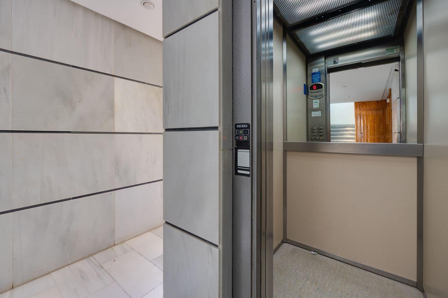 1 chambre Appartement à vendre à Torrevieja avec piscine garage - 115 000 € (Ref: 9421807)