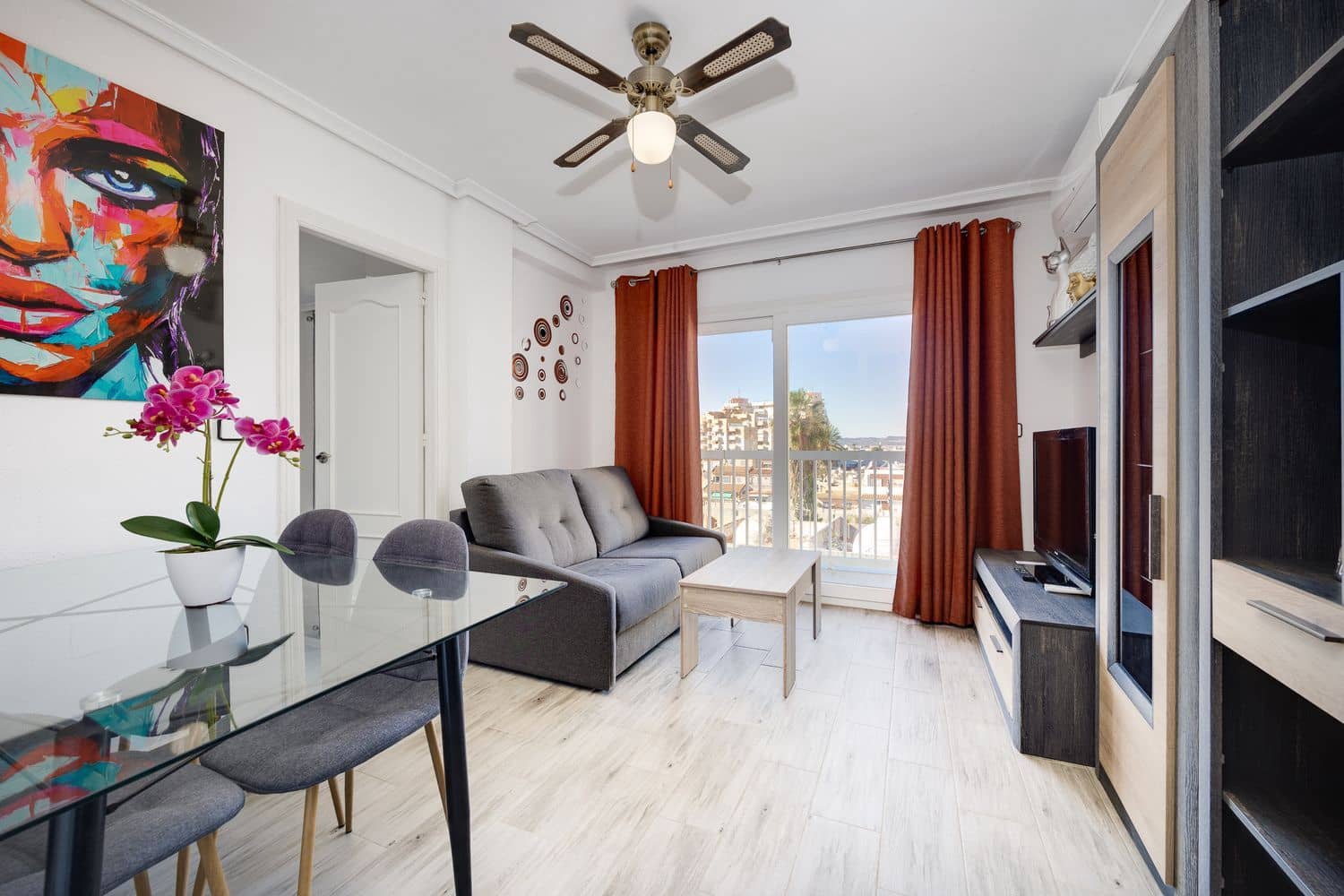 1 chambre Appartement à vendre à Torrevieja avec piscine garage - 115 000 € (Ref: 9421807)