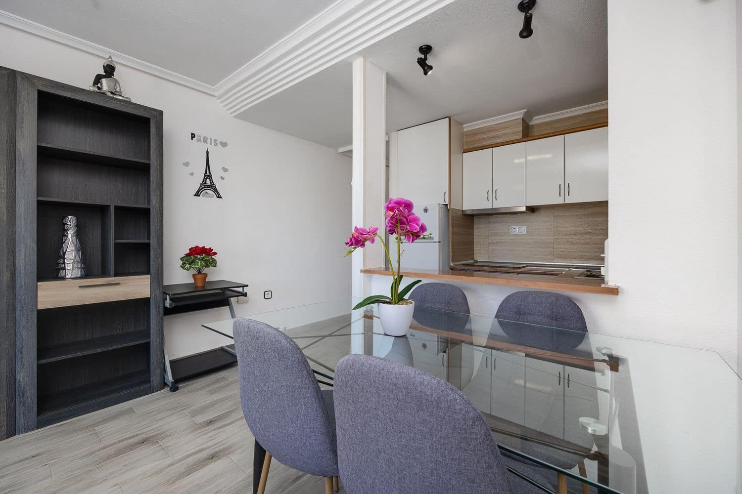 1 chambre Appartement à vendre à Torrevieja avec piscine garage - 115 000 € (Ref: 9421807)