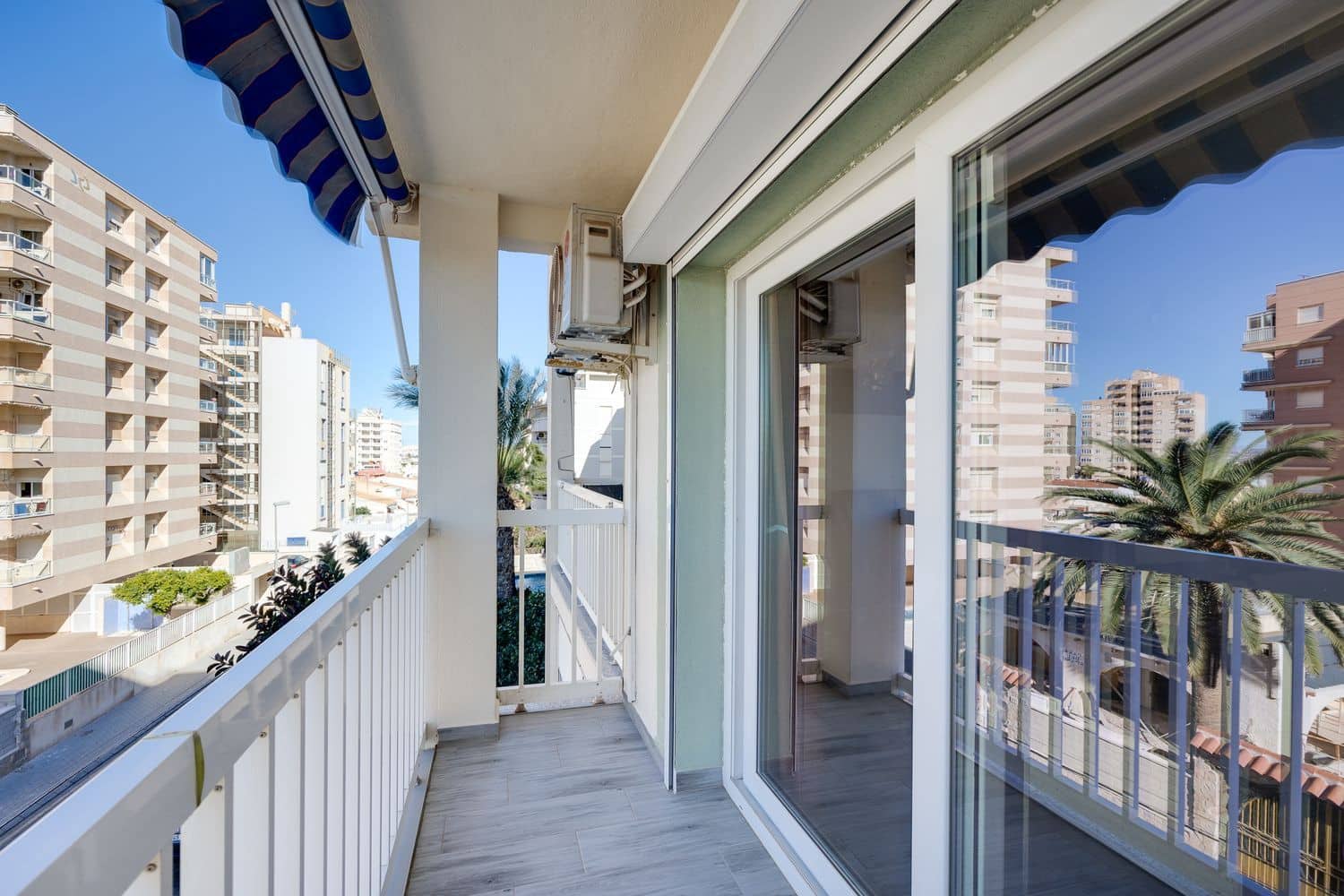 1 chambre Appartement à vendre à Torrevieja avec piscine garage - 115 000 € (Ref: 9421807)