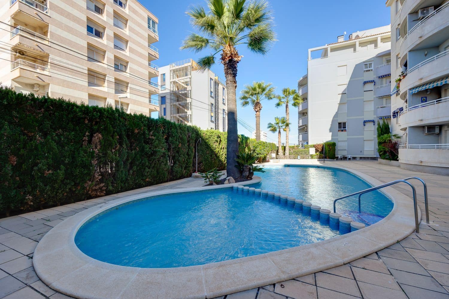 1 chambre Appartement à vendre à Torrevieja avec piscine garage - 115 000 € (Ref: 9421807)