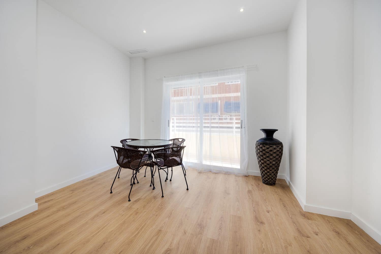 2 bedroom Apartment for sale in Torrevieja with garage - € 219,000 (Ref: 9421808)