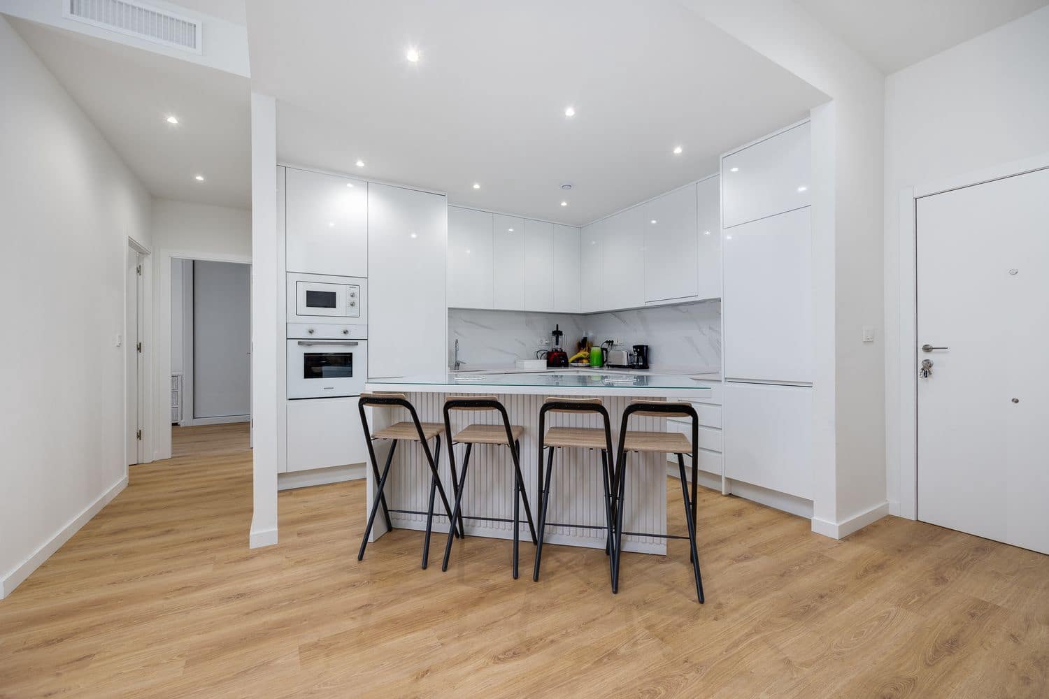 2 bedroom Apartment for sale in Torrevieja with garage - € 219,000 (Ref: 9421808)