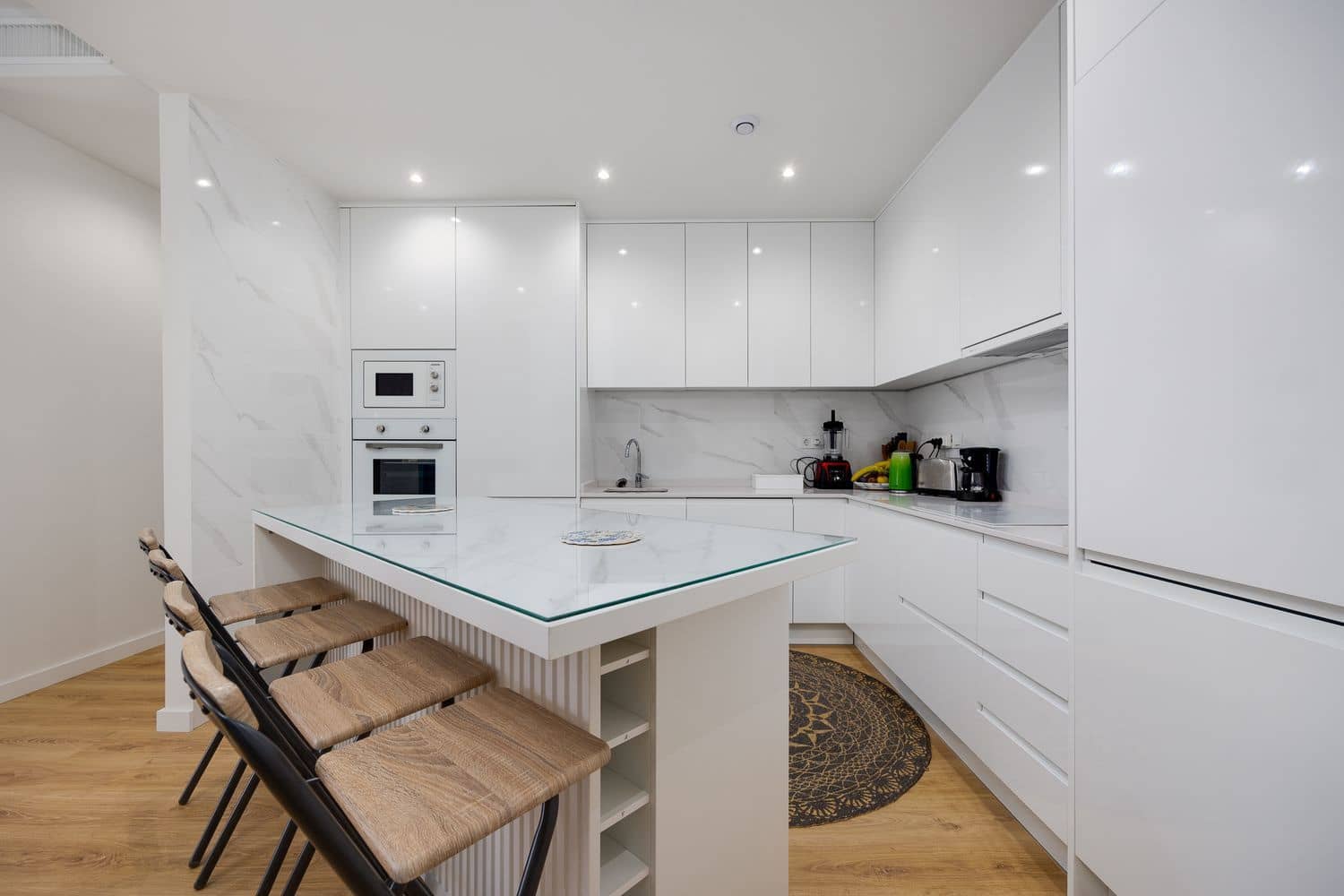 2 bedroom Apartment for sale in Torrevieja with garage - € 219,000 (Ref: 9421808)