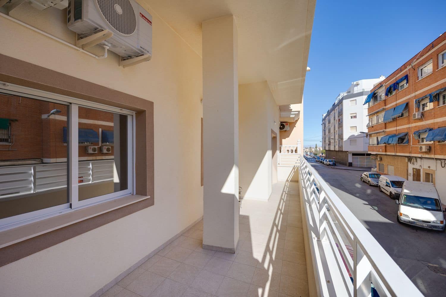 2 bedroom Apartment for sale in Torrevieja with garage - € 219,000 (Ref: 9421808)