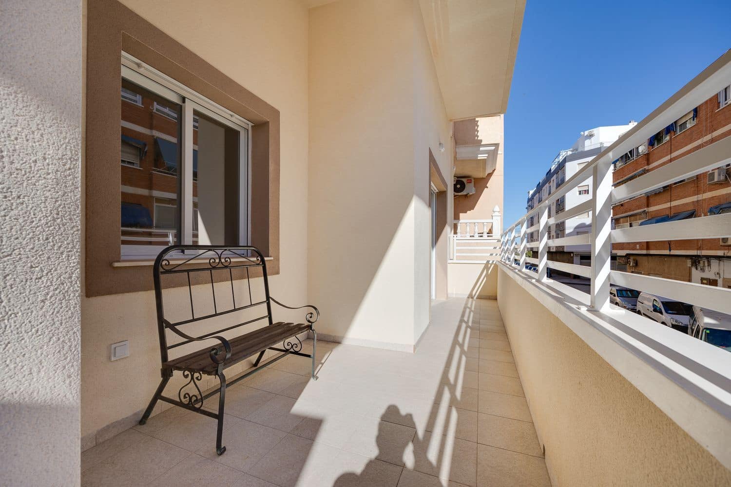 2 bedroom Apartment for sale in Torrevieja with garage - € 219,000 (Ref: 9421808)