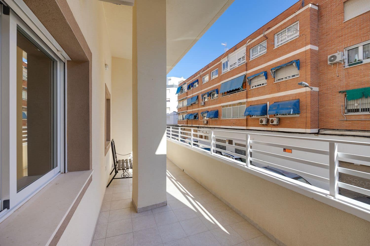 2 bedroom Apartment for sale in Torrevieja with garage - € 219,000 (Ref: 9421808)