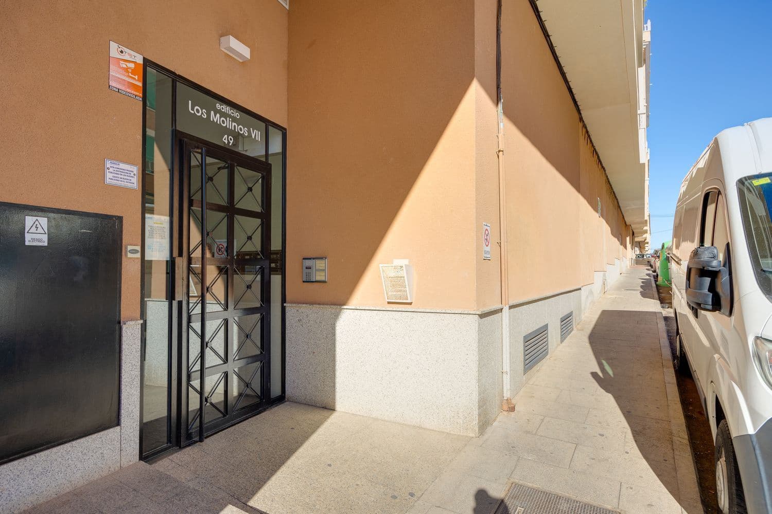 2 bedroom Apartment for sale in Torrevieja with garage - € 219,000 (Ref: 9421808)