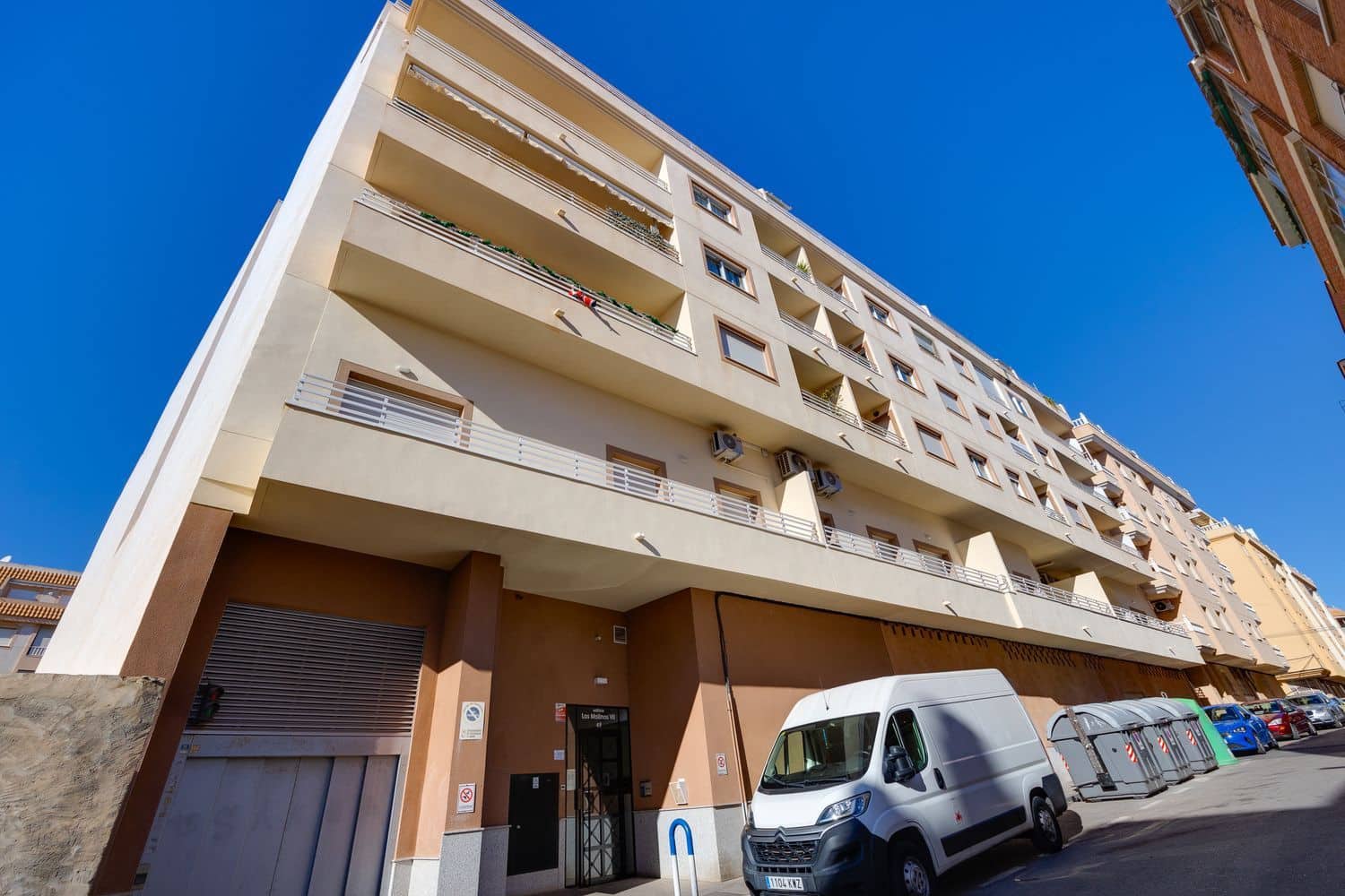 2 bedroom Apartment for sale in Torrevieja with garage - € 219,000 (Ref: 9421808)