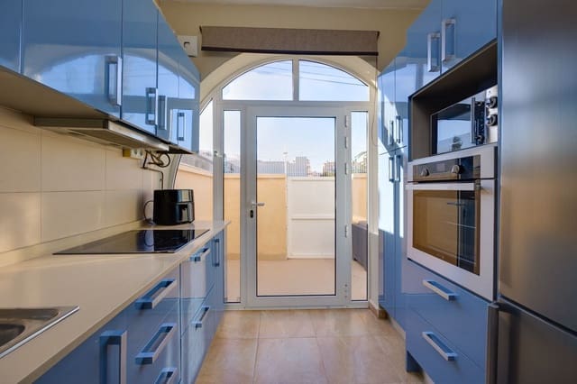 2 soverom Hus til salgs i Nueva Torrevieja, Torrevieja med svømmebasseng garasje - € 170 000 (Ref: 9429374)