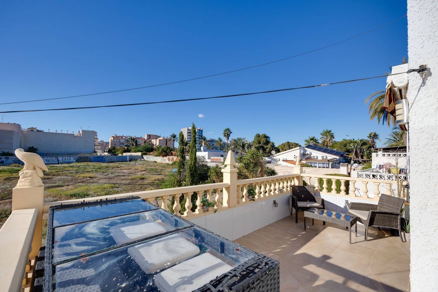2 soverom Hus til salgs i Torrevieja med svømmebasseng garasje - € 170 000 (Ref: 9429374)