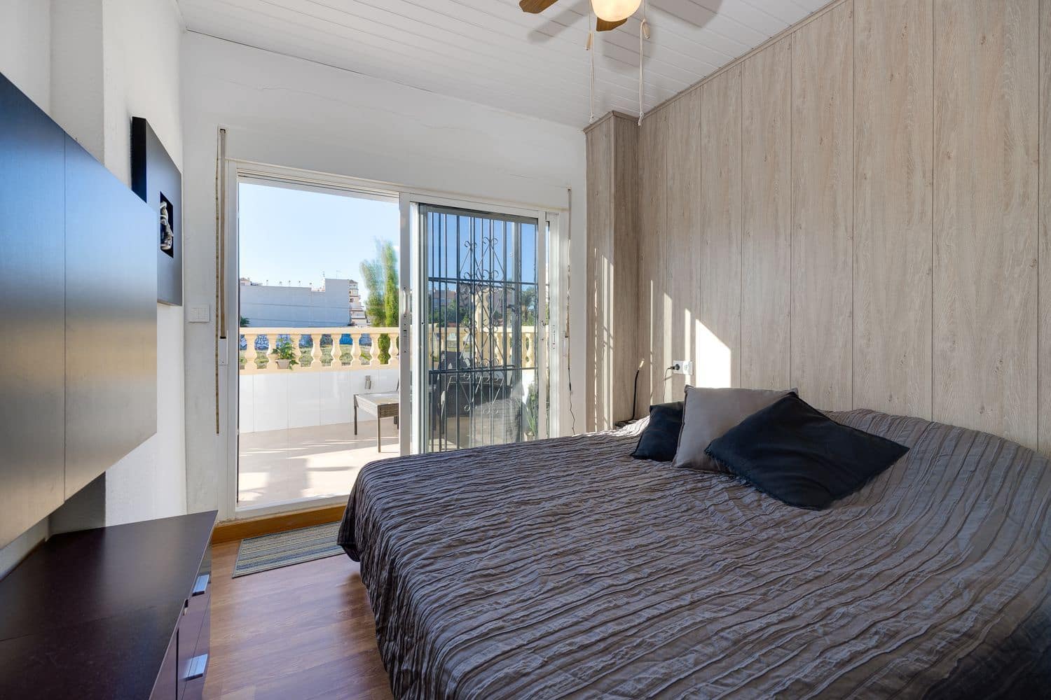 2 soverom Hus til salgs i Torrevieja med svømmebasseng garasje - € 170 000 (Ref: 9429374)