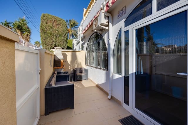 2 soverom Hus til salgs i Nueva Torrevieja, Torrevieja med svømmebasseng garasje - € 170 000 (Ref: 9429374)