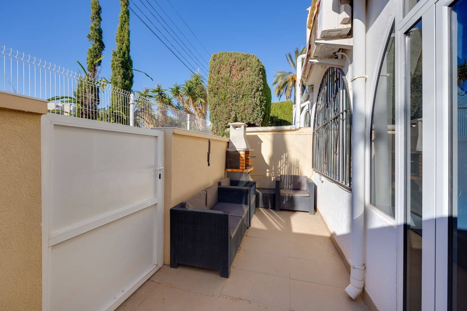 2 soverom Hus til salgs i Torrevieja med svømmebasseng garasje - € 170 000 (Ref: 9429374)