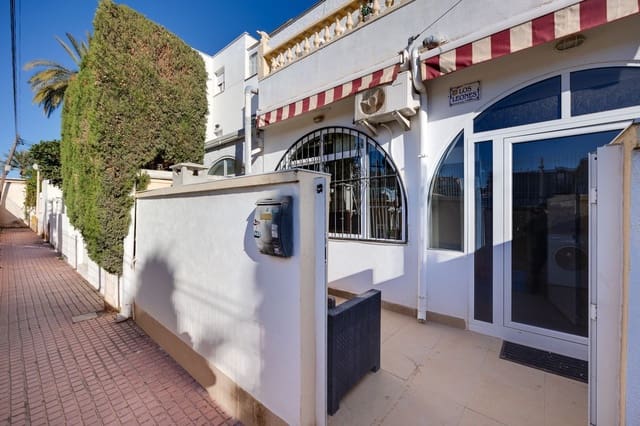 2 soverom Hus til salgs i Nueva Torrevieja, Torrevieja med svømmebasseng garasje - € 170 000 (Ref: 9429374)