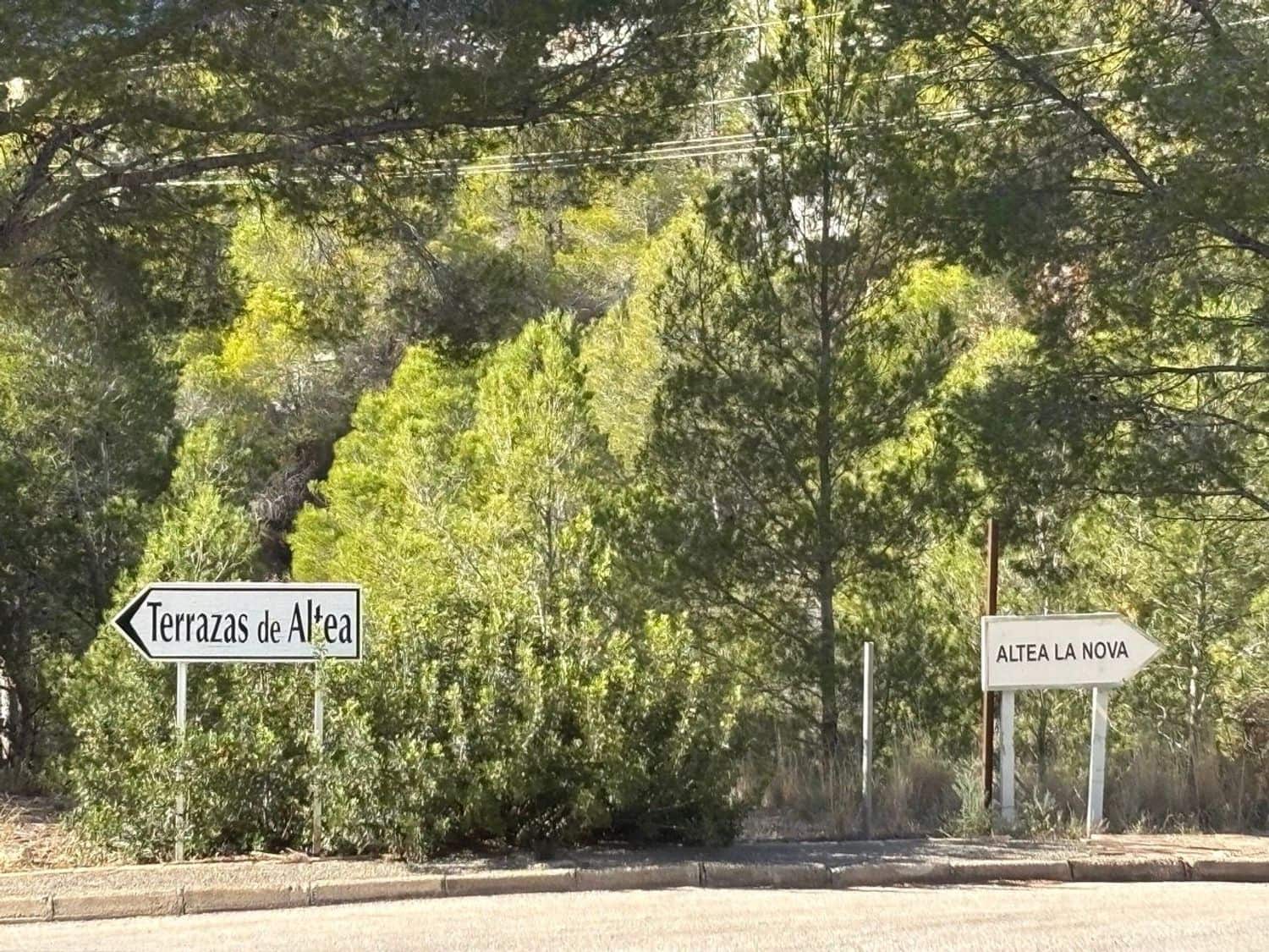 Rakentamaton maa myytävänä paikassa Altea la Vella - 380 000 € (Ref: 9432863)