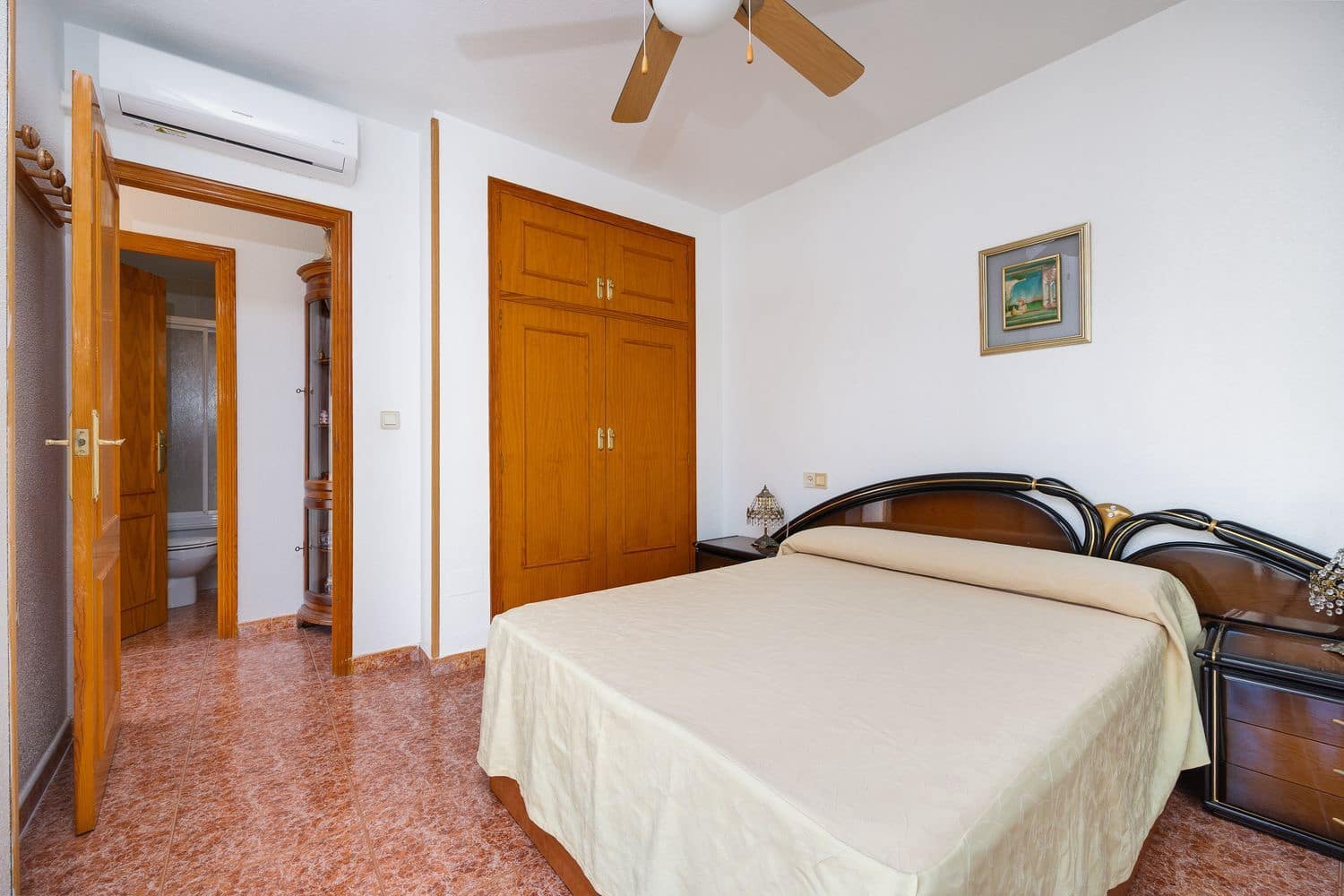 2 soverom Hus til salgs i Torrevieja med svømmebasseng garasje - € 145 000 (Ref: 9436697)