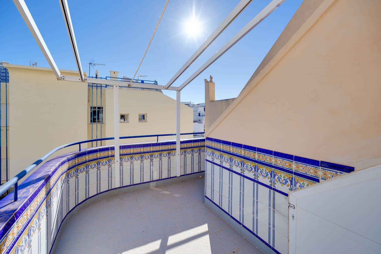 2 soverom Hus til salgs i Torrevieja med svømmebasseng garasje - € 145 000 (Ref: 9436697)