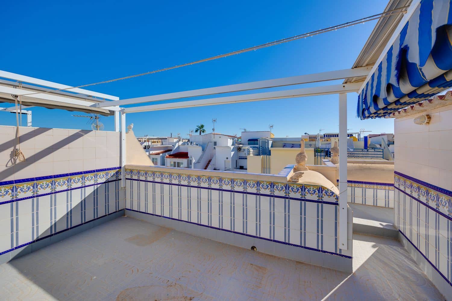 2 soverom Hus til salgs i Torrevieja med svømmebasseng garasje - € 145 000 (Ref: 9436697)