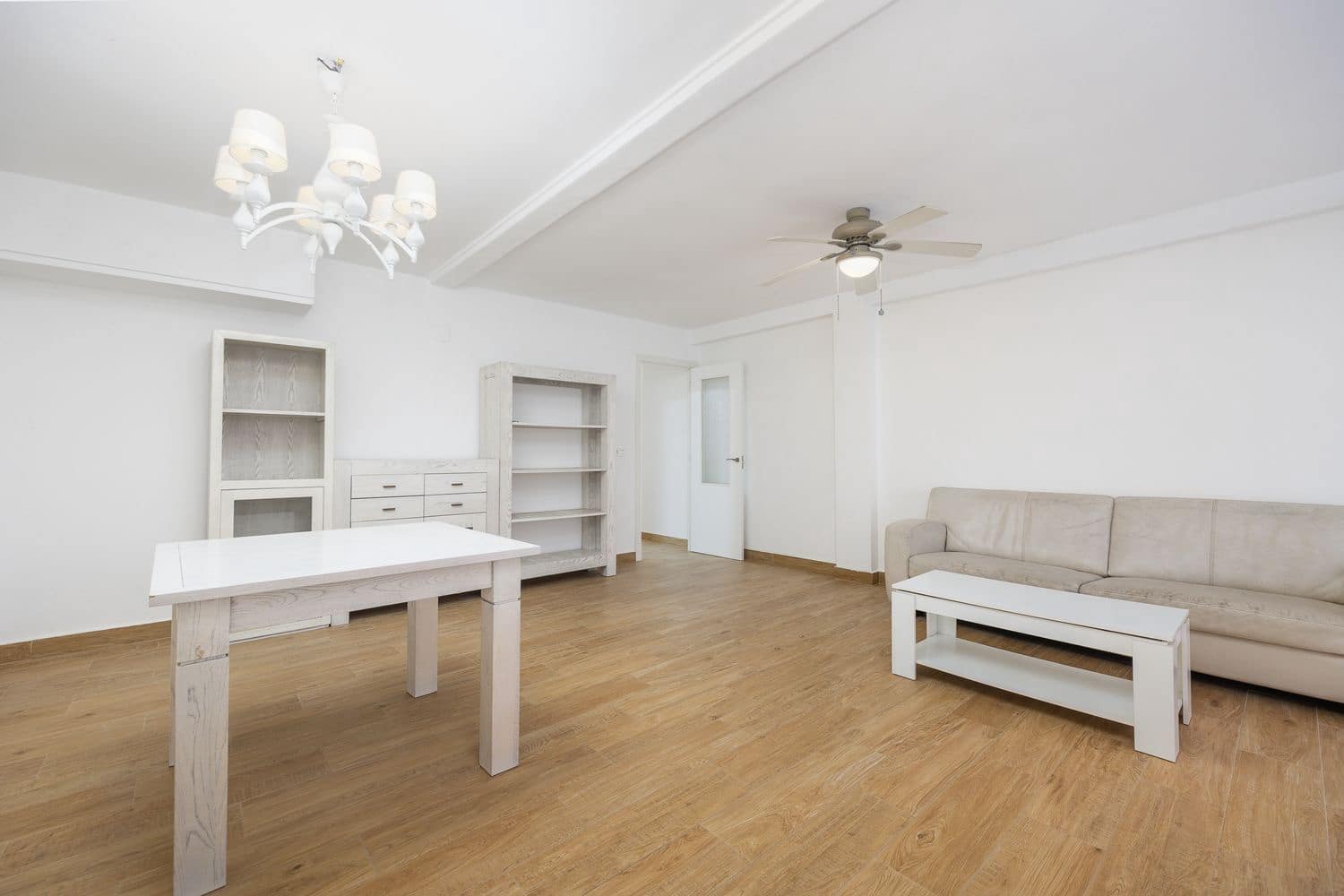 2 makuuhuone Huoneisto myytävänä paikassa Torrevieja mukana 
autotalli - 218 000 € (Ref: 9439482)