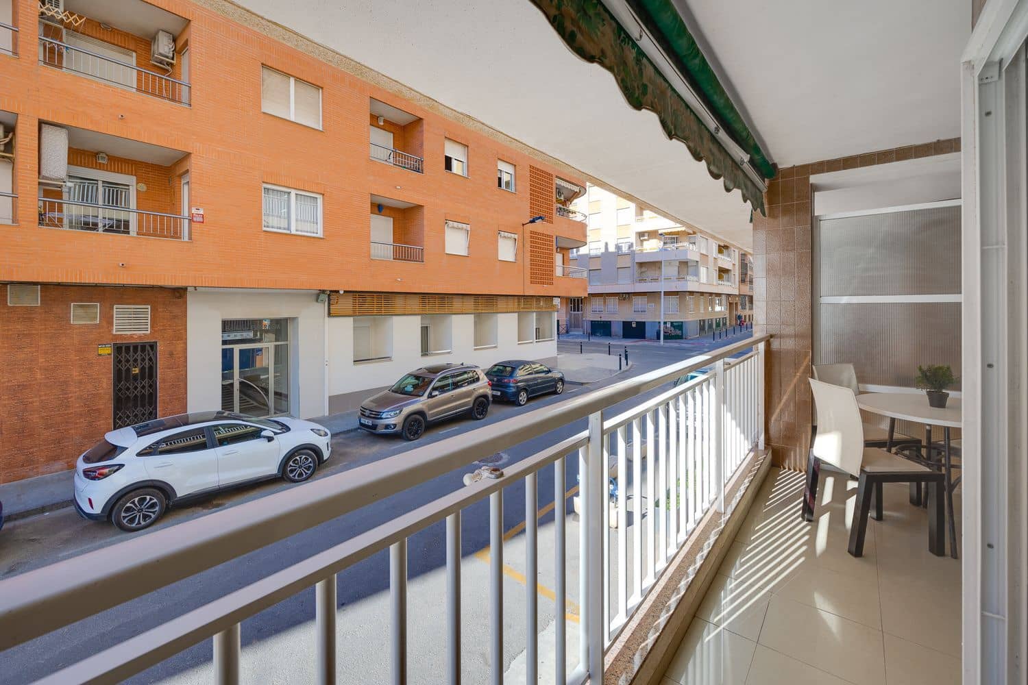 2 Zimmer Apartment zu verkaufen in Torrevieja mit Garage - 218.000 € (Ref: 9439482)
