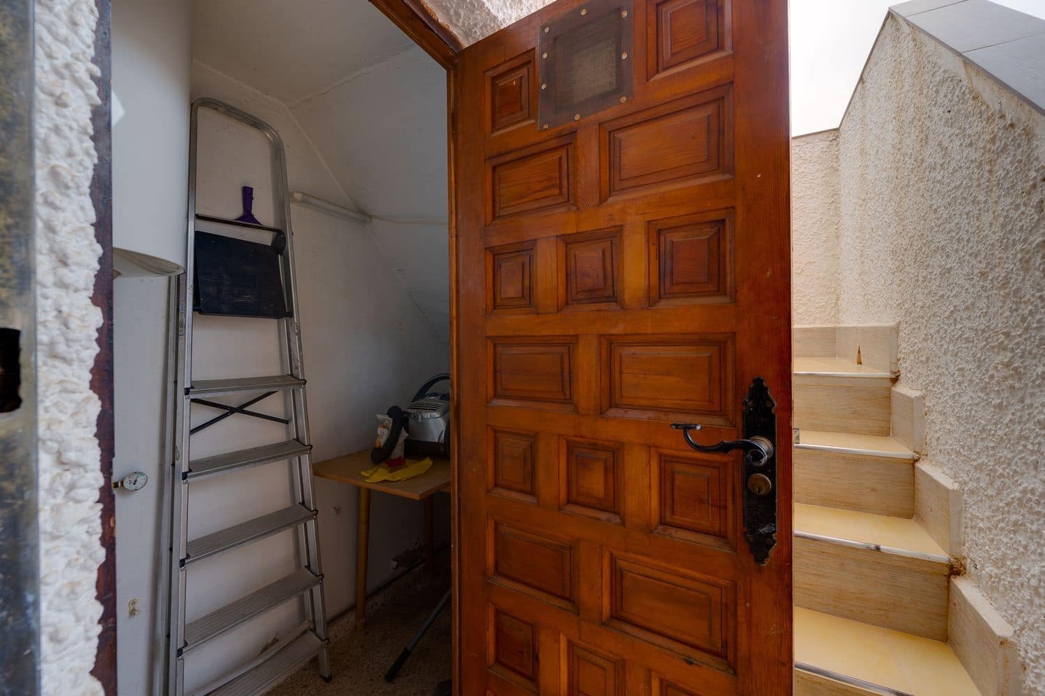 2 makuuhuone Omakotitalo myytävänä paikassa Torrevieja mukana uima-altaan 
autotalli - 138 000 € (Ref: 9452577)