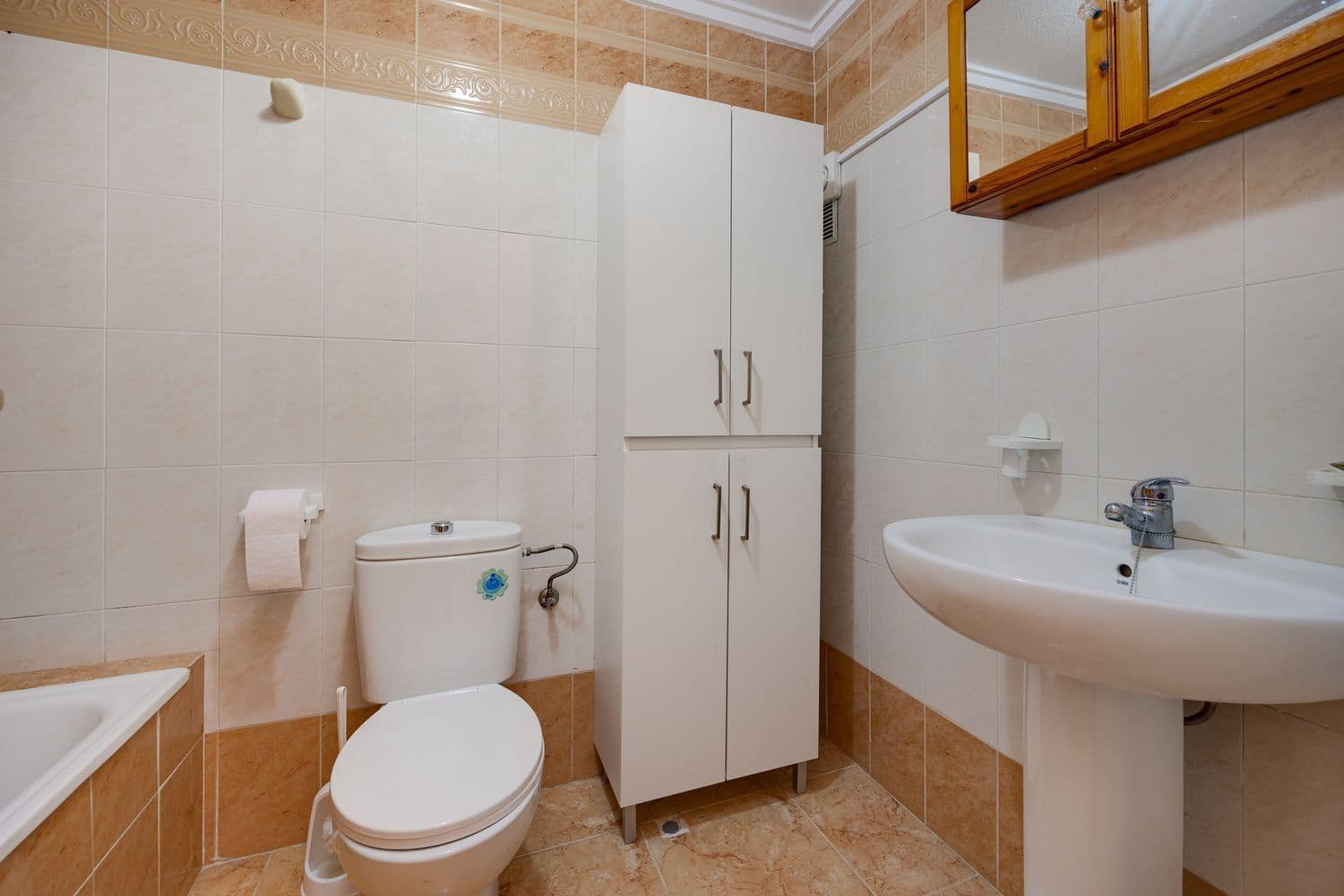 2 soverom Hus til salgs i Torrevieja med svømmebasseng garasje - € 129 000 (Ref: 9471910)