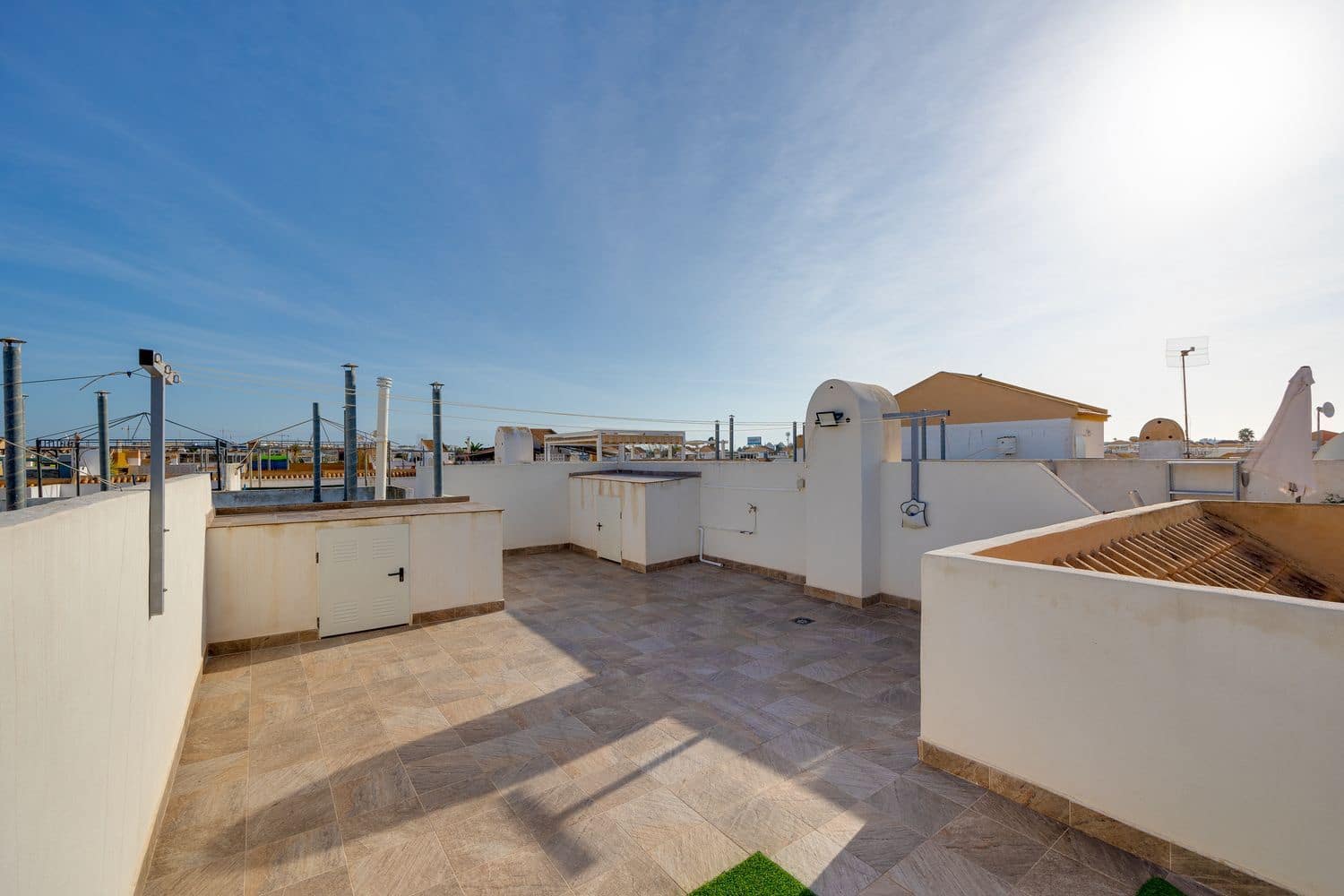 2 soverom Hus til salgs i Torrevieja med svømmebasseng garasje - € 129 000 (Ref: 9471910)
